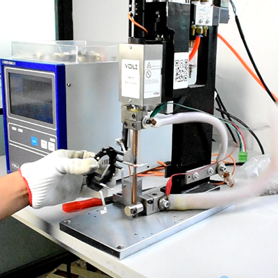 汽車(chē)電器銅端子點(diǎn)焊連接